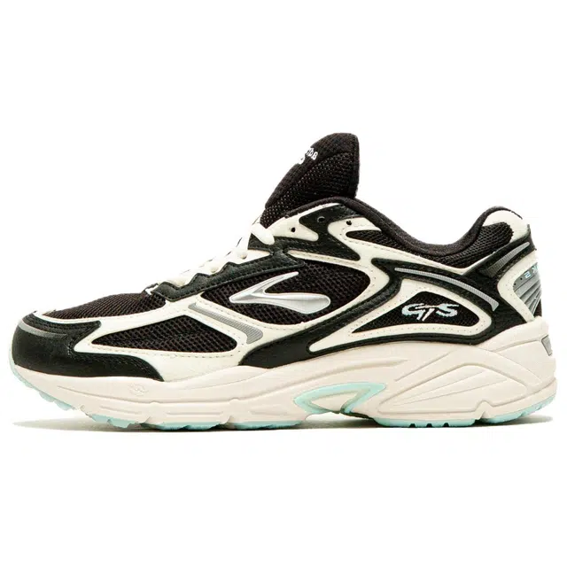 Brooks Adrenaline GTS 4