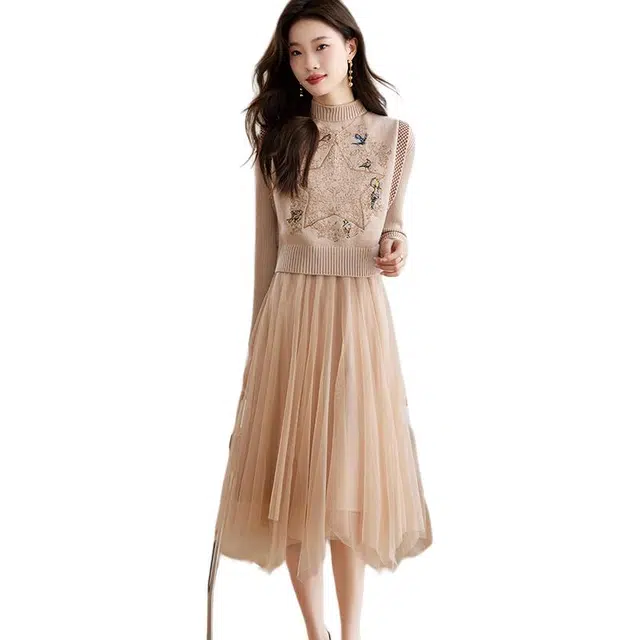 稻草人 高贵轻盈舒适绣花马甲网纱裙子秋冬套装 女款