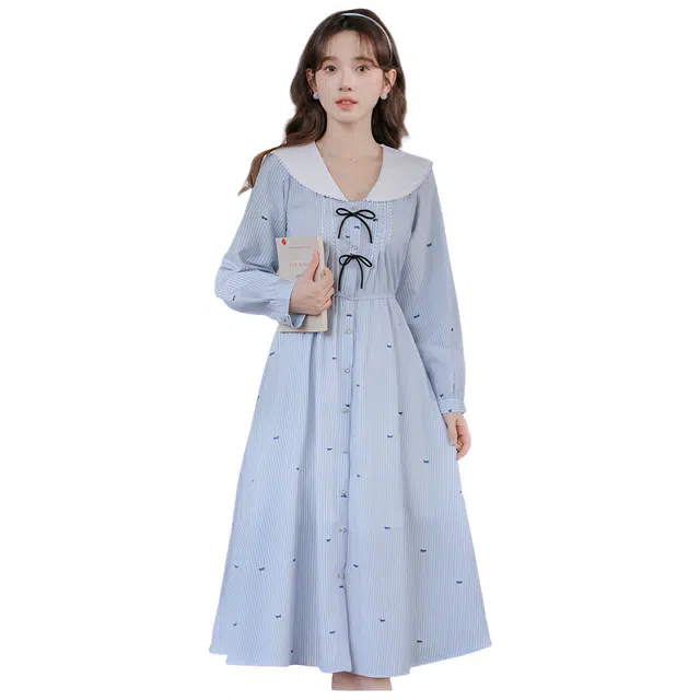 荟萃阁 学院风海军领小清新减龄蝴蝶结条纹长裙长袖连衣裙 女款