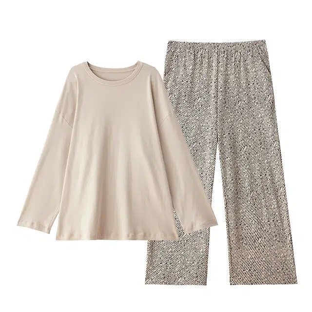 俏薇妮 春秋款莫代尔棉带胸垫一体圆领长袖可外穿家居服睡衣套装 女款