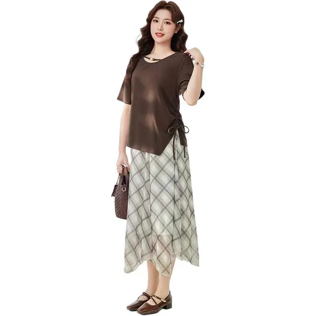 爱依服 夏季成熟优雅格子常规短袖圆领通勤裙装套装 女款