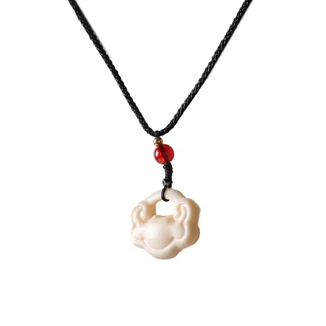 古韵归龙山文创 新中式平安锁吊坠复古风文艺风装饰品静心凝神招财纳福工艺品湘工雕刻时尚锁骨链高级感百搭#好运 象牙果 项链 男女同款情侣款