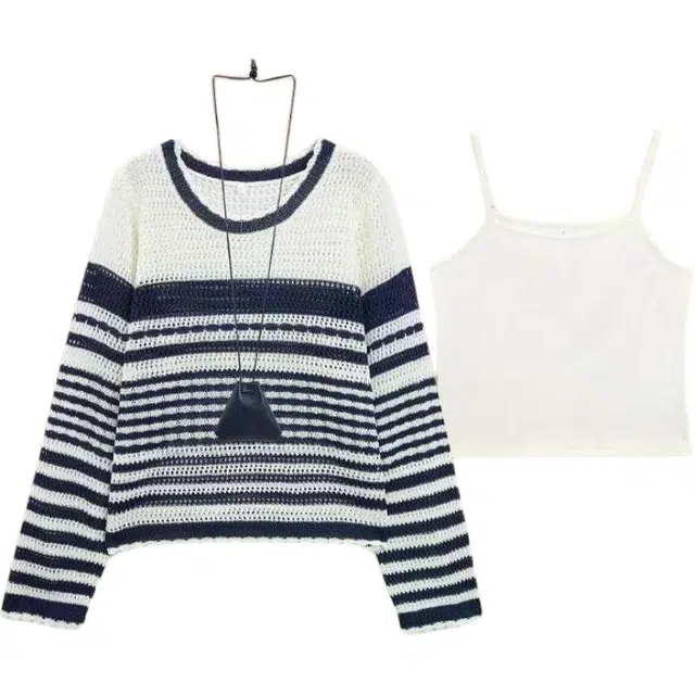 爱依服 条纹宽松适中圆领长袖休闲套装 女款