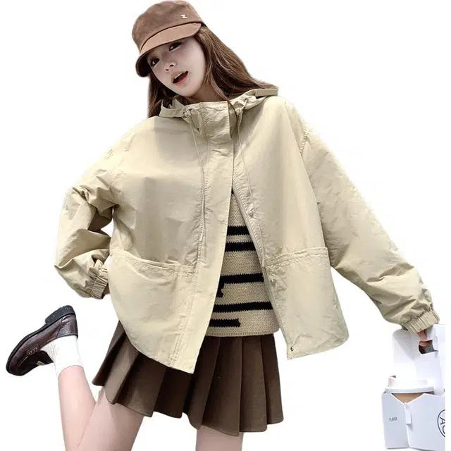 稻草人 高端时尚工装连帽休闲短款宽松外套夹克 女款