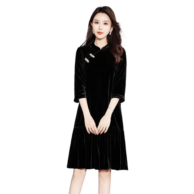 袋鼠 气质优雅宽松减龄纯色复古立领质感真丝丝绒长袖连衣裙 女款