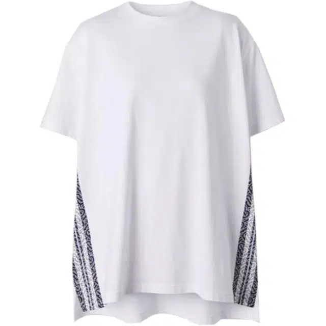 Burberry FW21 T