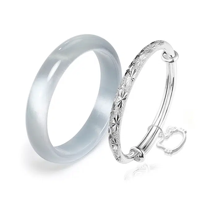 郁馨 梦幻绚丽满天星招财福猫冰透莹润古典婉约一步一响 通勤百搭恋爱频率甜蜜告白精美礼盒装#好运 琉璃 手镯 女款