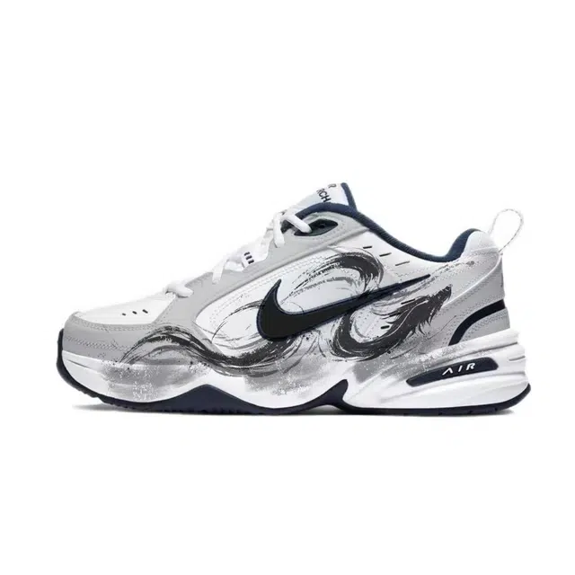 Nike Air Monarch 4