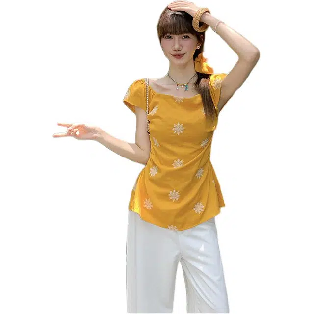 Kiki Clothing Boutique T