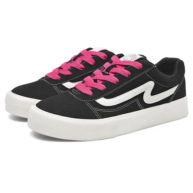 Doraemon Canvas Low Top Sneakers