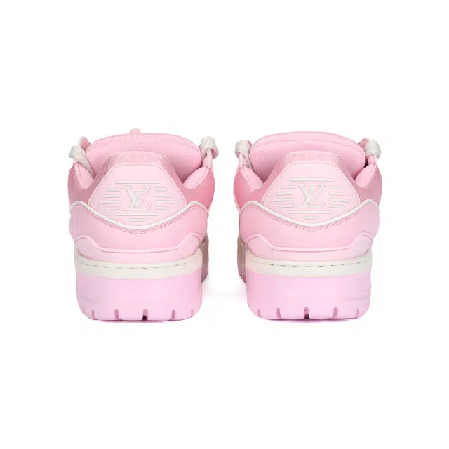 LOUIS VUITTON Trainer Maxi LOVE