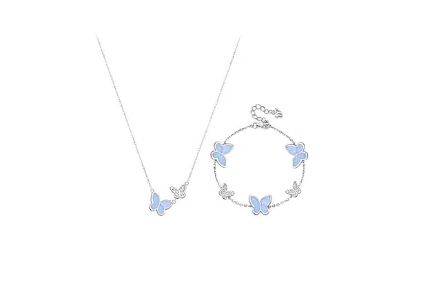 尚银福 冰蓝蝴蝶系列 效应 精致森系甜美小清新轻奢简约高级感 气质清冷感优雅闪耀蓝色系锁骨链#好运 合金 项链 女款