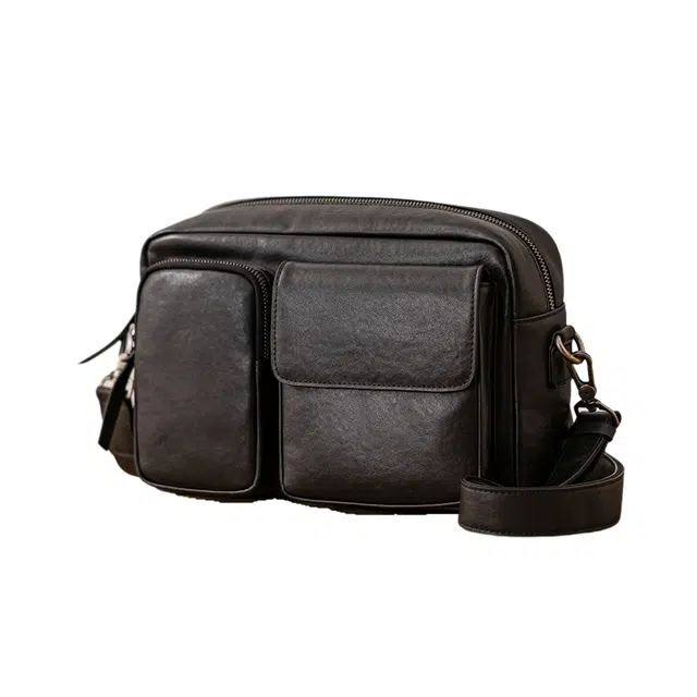 后步 小众原创高级感潮流时尚百搭背包 牛皮 斜挎包 中号 男款 黑色