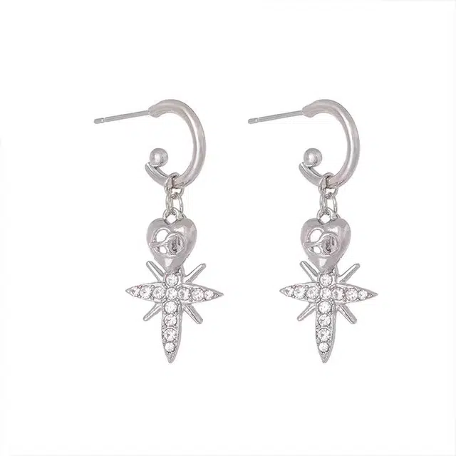 澜耀 轻奢芒星爱心 小众设计独特耳钉时尚气质耳饰 合金 耳环 女款
