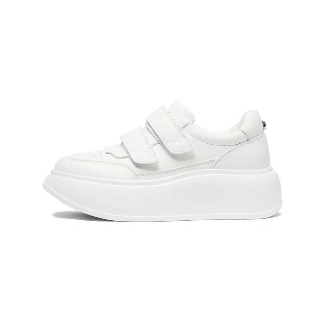 Coup De Foudre Low Top Sneakers