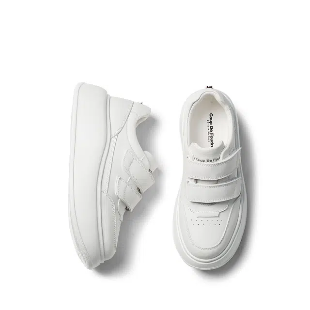 Coup De Foudre Low Top Sneakers