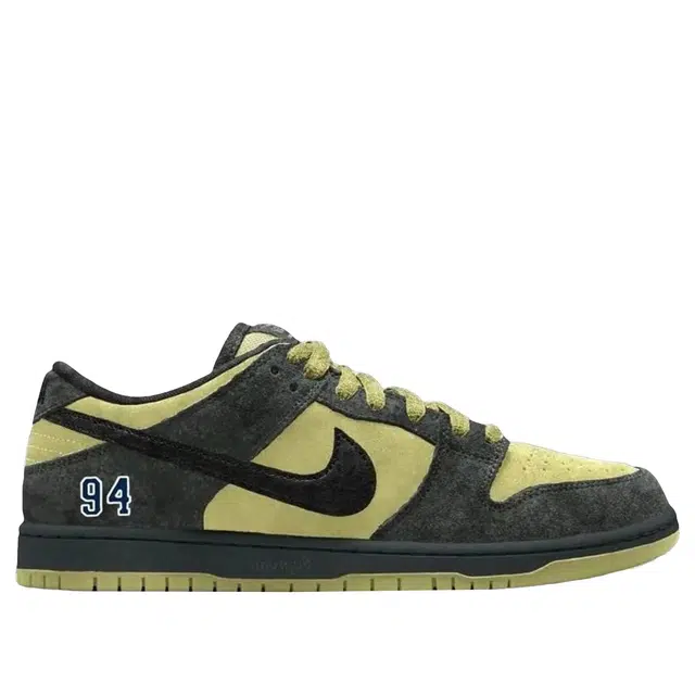 Supreme x Nike SB Dunk Low Yellow Black