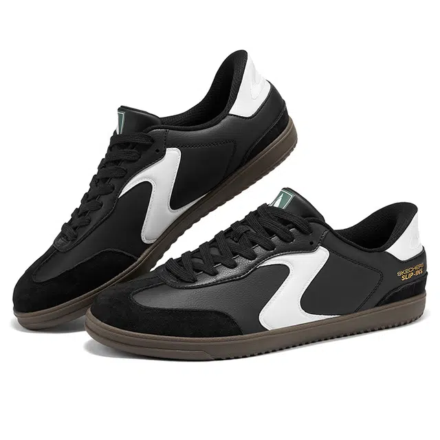 Skechers Court Classics