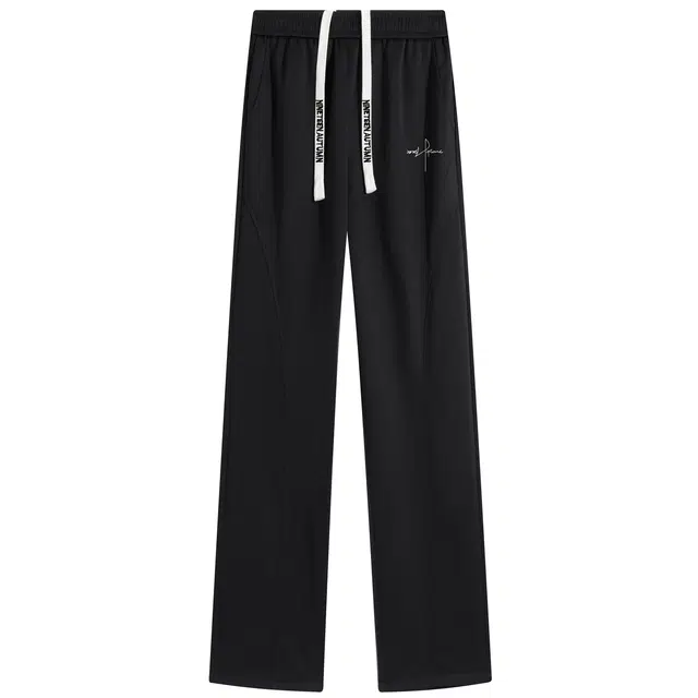 NINETEEN AUTUMN logo