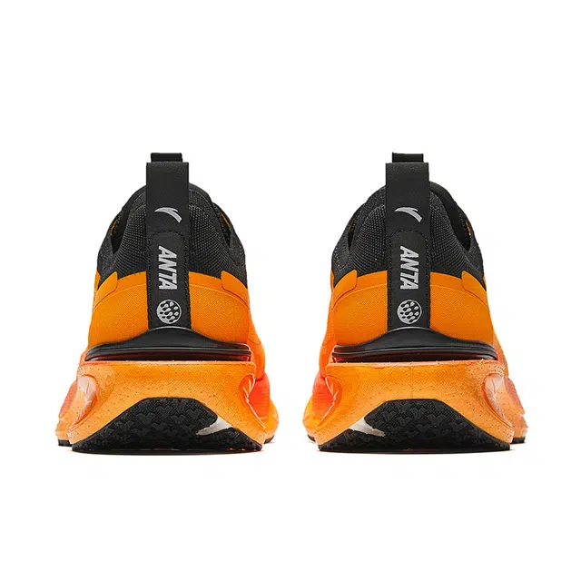 超级安踏 虫洞 通勤运动 氮科技防滑耐磨 低帮 休闲跑步鞋 男款 橙黑色