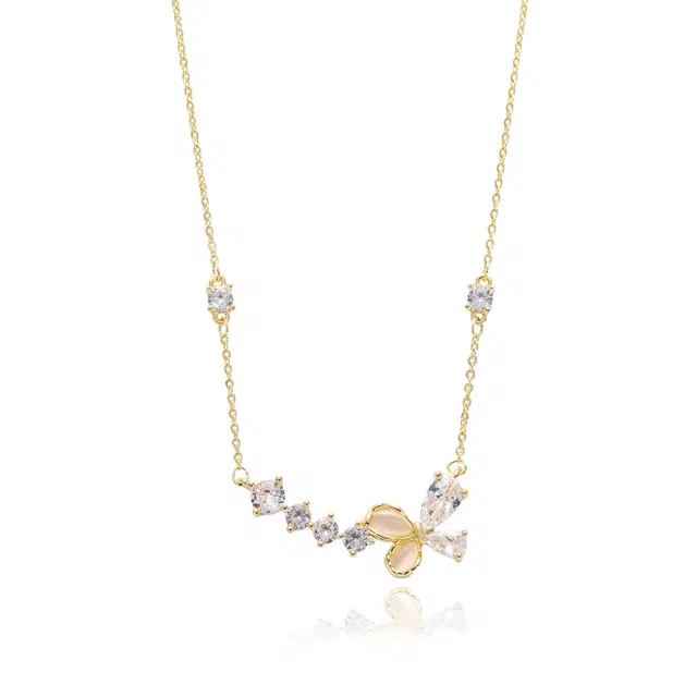 克兰茜 月光之蝶 轻奢小众设计经典百搭 日常高级感简约闪耀 精致轻奢温柔气质甜美风 琉璃 项链 女款