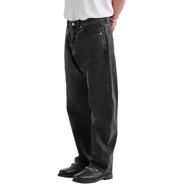 KITH FW25 The Webster Chill
