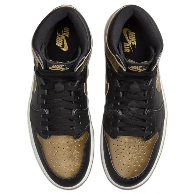 Jordan Air Jordan 1 High OG "Metallic Gold"