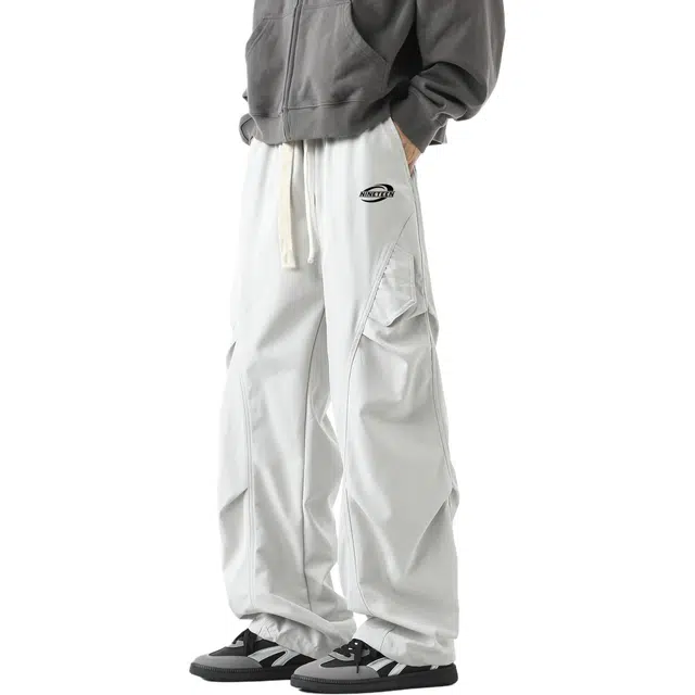 NINETEEN AUTUMN logo