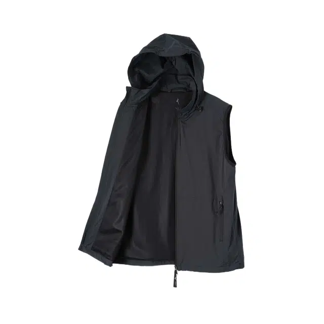 MARGARETHOWELL MIZUNO RAIN GILET Capsule
