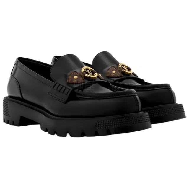 LOUIS VUITTON District