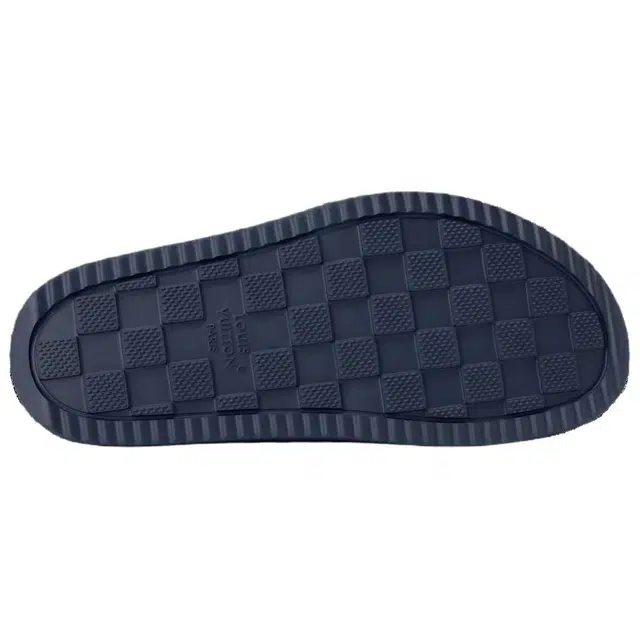 LOUIS VUITTON Easy