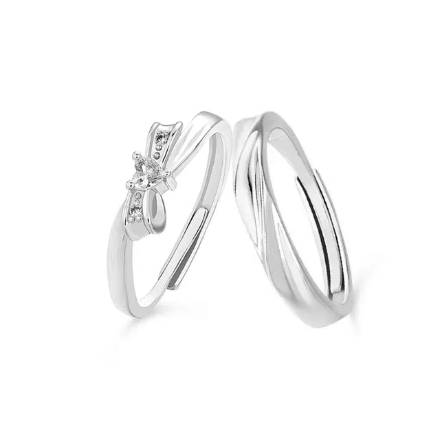 郁馨 甜心梦幻蝴蝶结优雅轻奢高级感告白神器共赴爱河在逃公主 莫比乌斯环环相扣开口可调节对戒#好运 合金 锆石戒指 男女同款情侣款