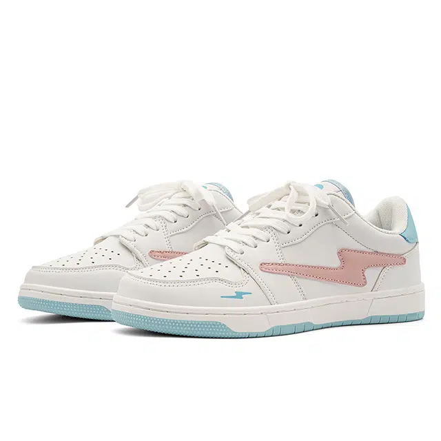 华耐 闪电系列经典简约小众设计 学生党校园风高颜值情侣鞋 日常运动休闲清新百搭 轻盈舒适透气不磨脚  板鞋 男女同款