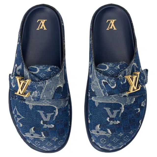 LOUIS VUITTON Easy
