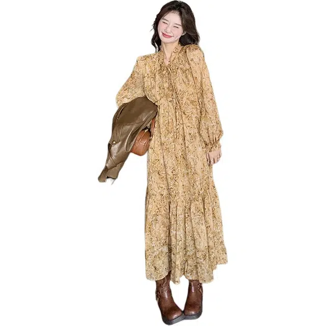 稻草人 复古气质法式优雅碎花图案收腰设计秋冬打底连衣裙 女款