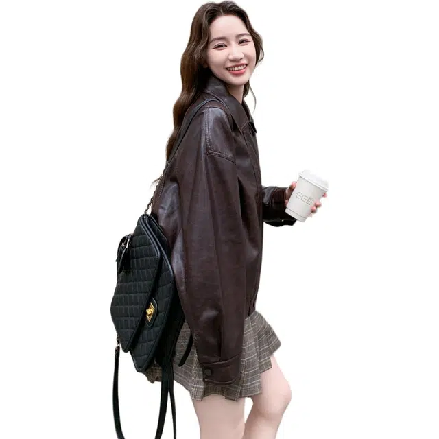 袋鼠 美式复古时尚休闲机车范翻领夹克下摆松紧设计皮衣外套 女款