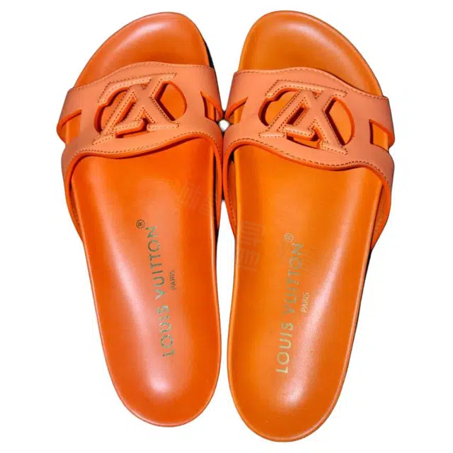 LOUIS VUITTON Isola