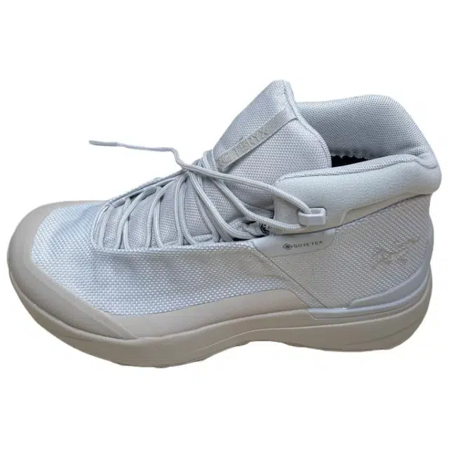 Arcteryx Kopec GTX White Pink