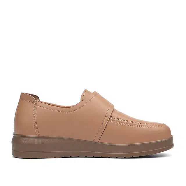 足力健 皮鞋 合成革牛剖层革 舒适 时尚 简约 耐磨 生活 随性 百搭 柔软 经典 休闲单鞋 女