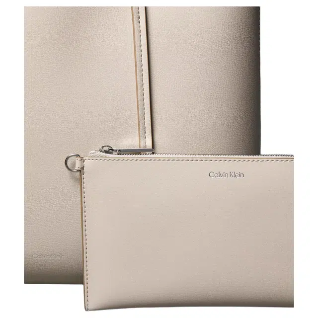 CALVIN KLEIN Tote