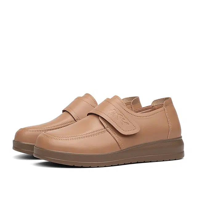 足力健 皮鞋 合成革牛剖层革 舒适 时尚 简约 耐磨 生活 随性 百搭 柔软 经典 休闲单鞋 女