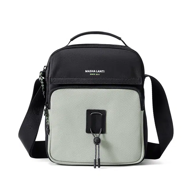 马莎兰缇 休闲百搭撞色通勤骑行机能风轻便潮流多功能 合成革 斜挎包 男款 黑配灰