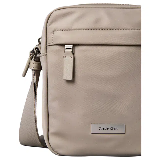 CALVIN KLEIN