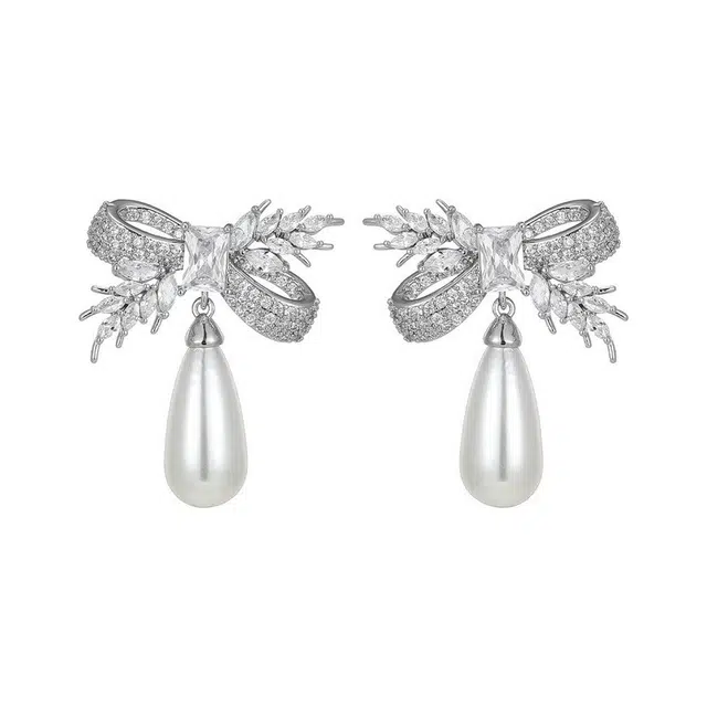 彤彤兔 百搭时尚蝴蝶结水滴耳环高级感轻奢气质甜美耳饰#好运 合金树脂 耳钉 女款