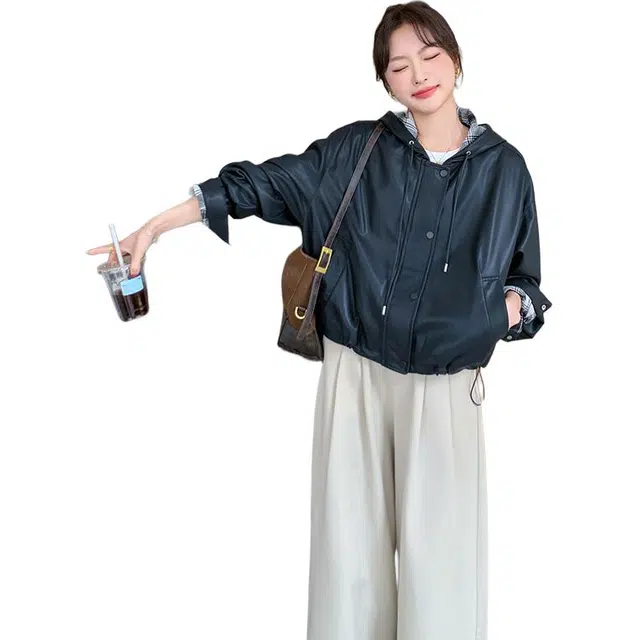 袋鼠 复古高街时尚百搭休闲宽松短款机车连帽皮衣 女款