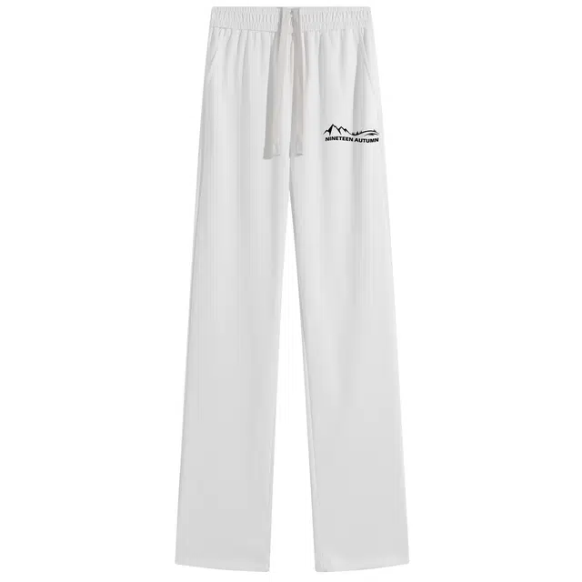 NINETEEN AUTUMN Logo