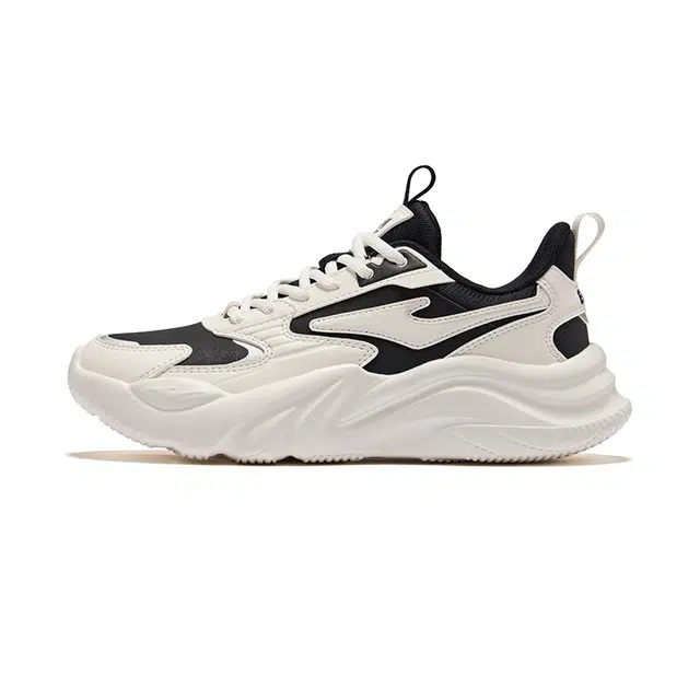 鸿星尔克 桀骜 （革面）简约复古时尚潮流日常通勤舒适软弹百搭 减震回弹 低帮 生活休闲鞋 女 微晶白正黑