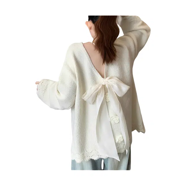 荟萃阁 别致小心机露背蝴蝶结大码开叉立体花朵针织衫 女款