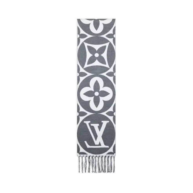 LOUIS VUITTON LV Medallion