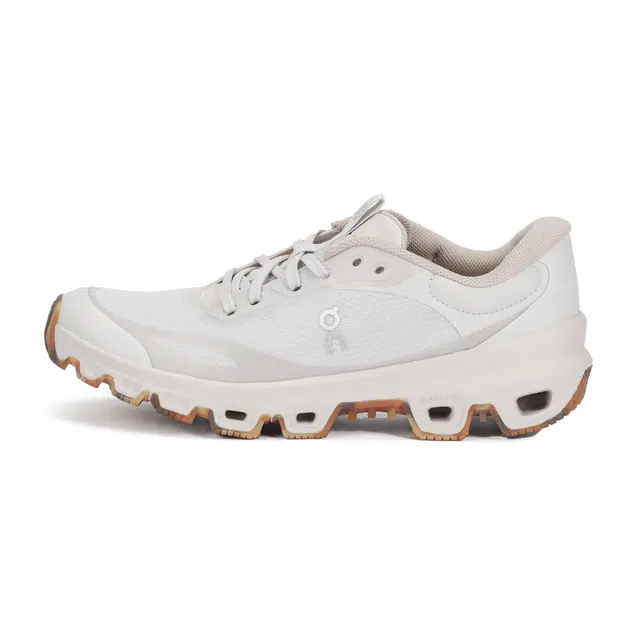 On x LOEWE Cloudventure 2.0